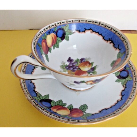 Vintage Ye Olde English Fruit Tea Cup and Saucer Staffordshire Bone China 1920's - Picture 1 of 11